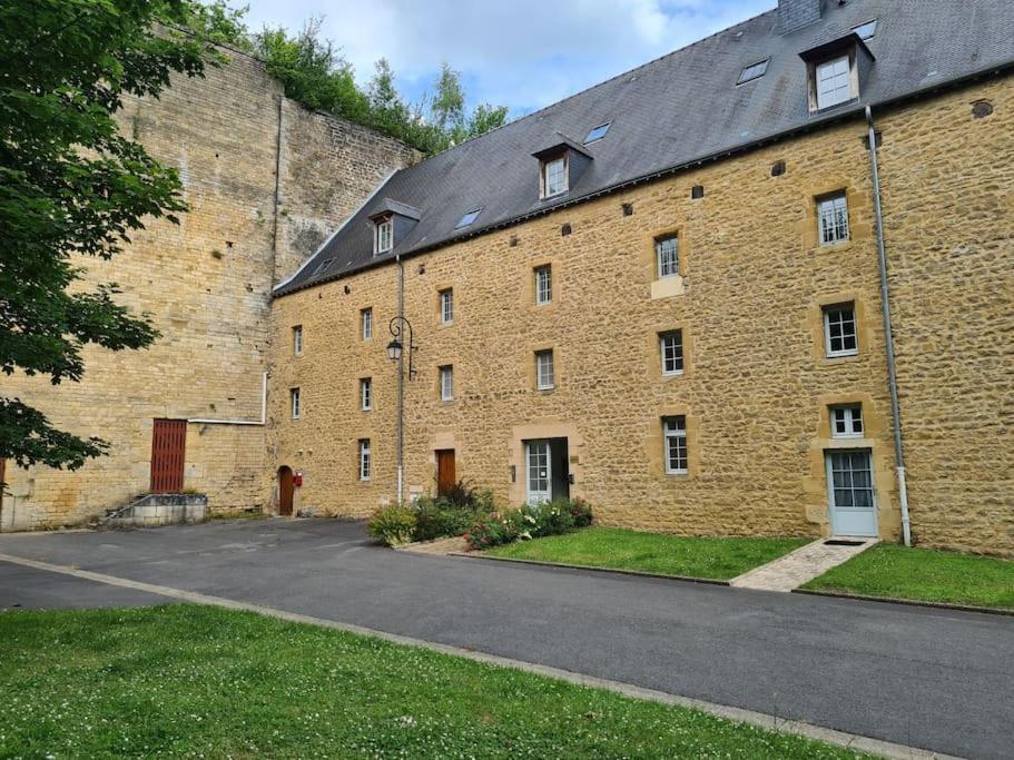 Apartment Aux Remparts Du Chateau Sedan